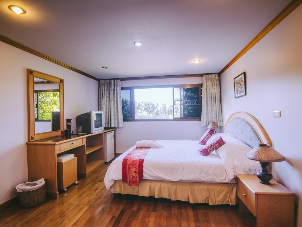 Tanita Lagoon Resort Udon Thani Room photo