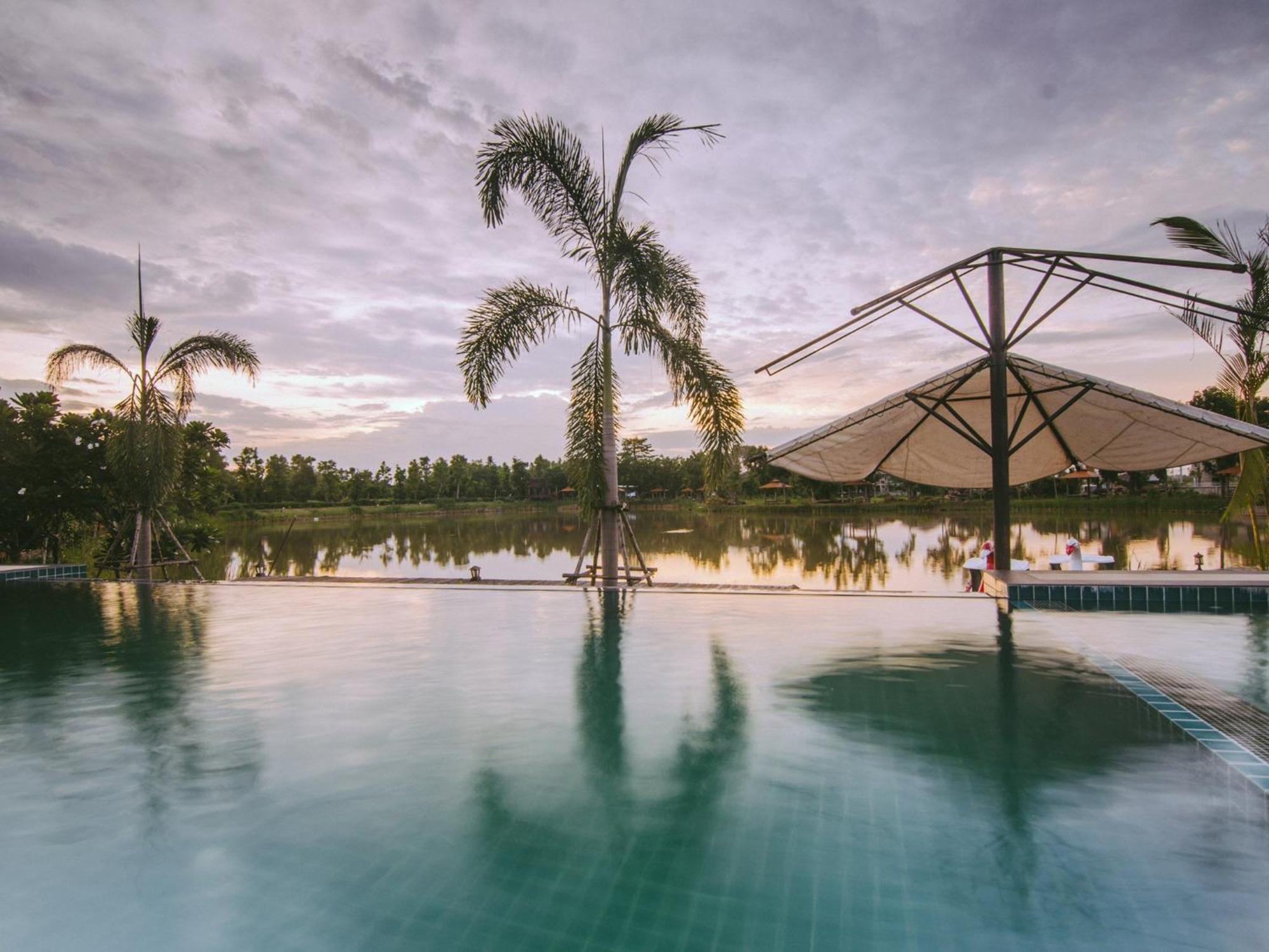 Tanita Lagoon Resort Udon Thani Exterior photo