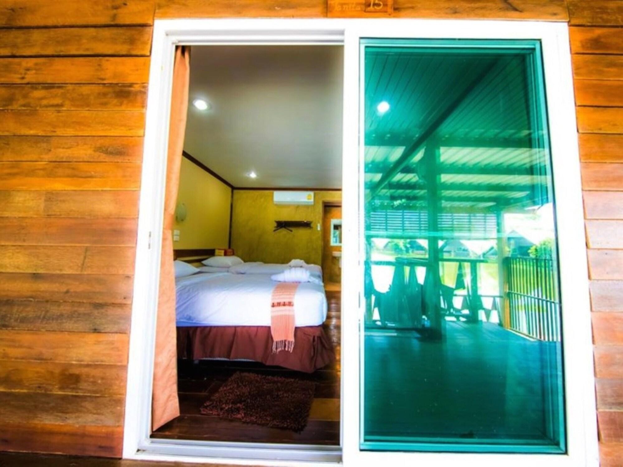 Tanita Lagoon Resort Udon Thani Exterior photo