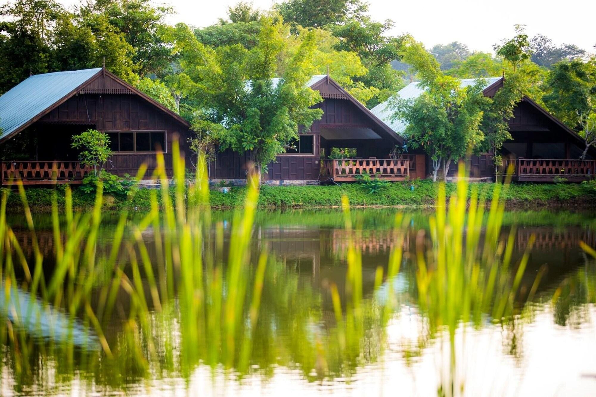 Tanita Lagoon Resort Udon Thani Exterior photo