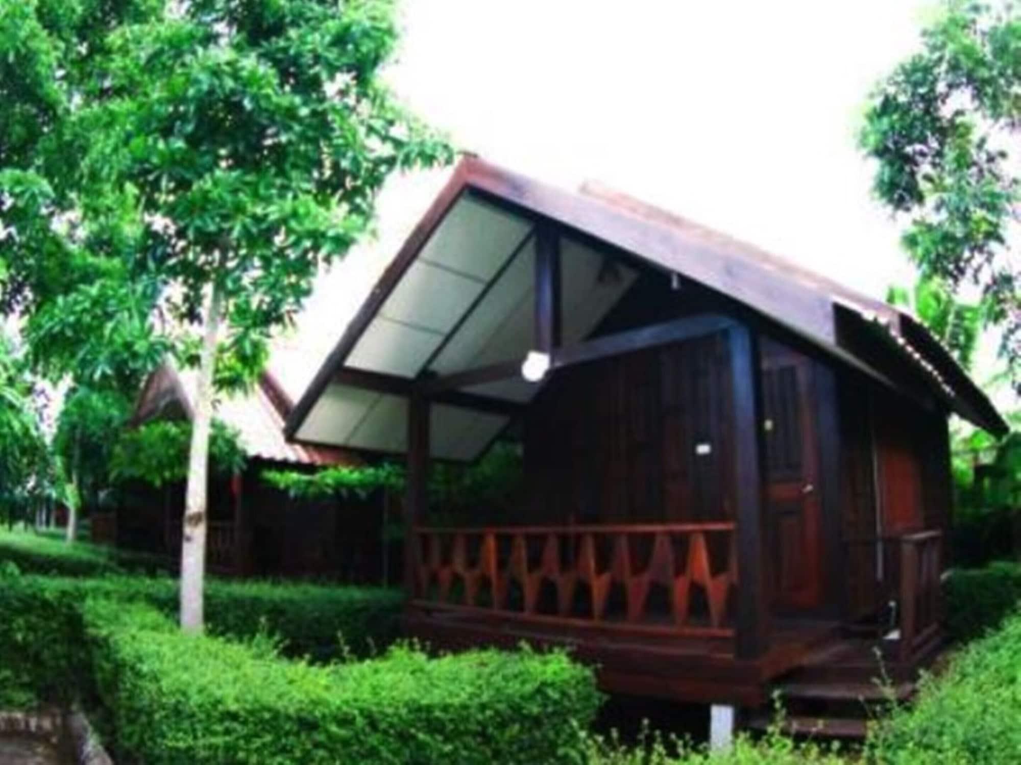 Tanita Lagoon Resort Udon Thani Exterior photo