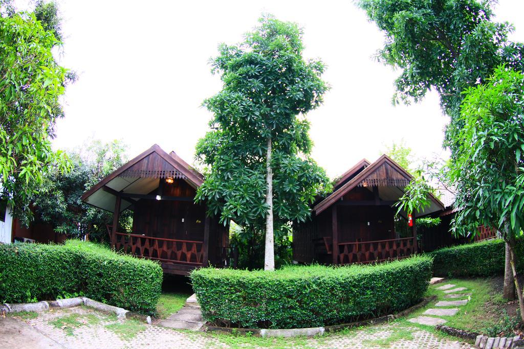 Tanita Lagoon Resort Udon Thani Room photo